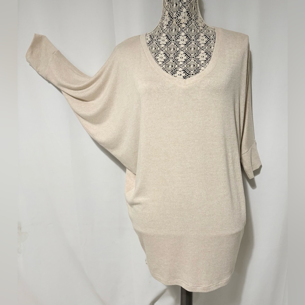 Women’s Creamy Beige SzL V Neck Cocoon Soft Sweater Oversized Cozy Classic
